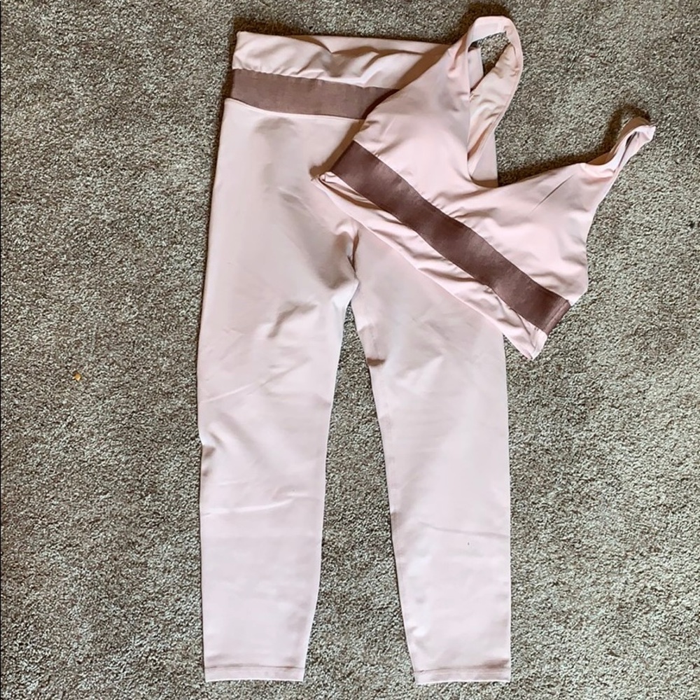 Fabletics x Demi Lovato 2 piece